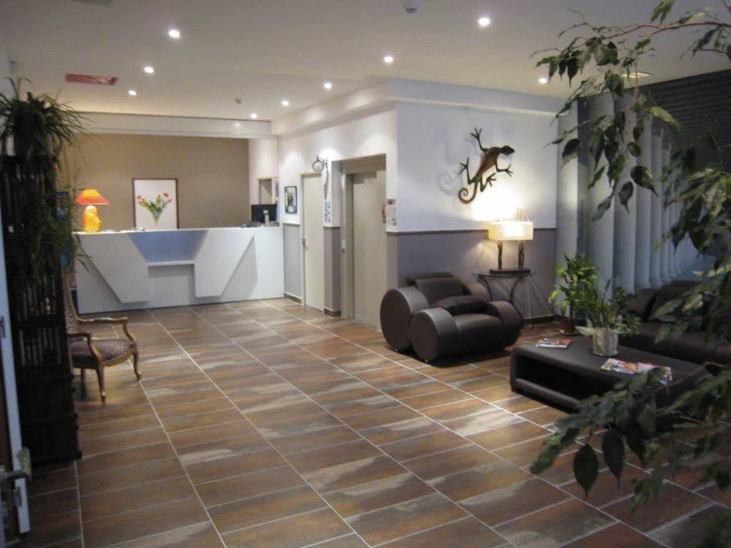 Hotel Le National 2*